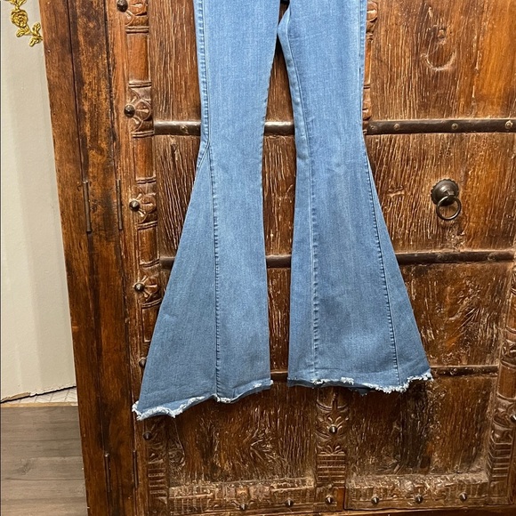 Three Bird Nest Super Flare Denim Jeans Sz S Raw Hem Boho Festival - Picture 3 of 10